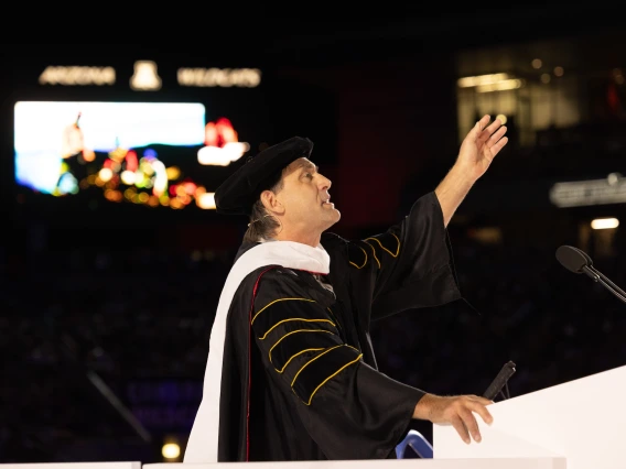 Erik Weihenmayer Commencement speaker